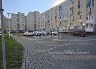 Продажа 2-ком. квартиры, 47.7 м2, Калининград, Летняя улица, 66