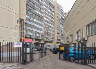 Продаю 3-ком. квартиру, 91 м2, Москва, Калужская площадь, 1к1, метро Октябрьская