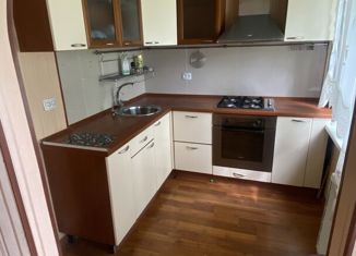 Четырехкомнатная квартира на продажу, 57.7 м2, Коряжма, Советская улица, 6А