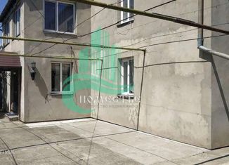 Продаю дом, 200 м2, село Изюмовка, улица Калинина