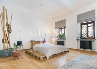 Продается 4-ком. квартира, 156 м2, Москва, Малая Бронная улица, 32, Малая Бронная улица