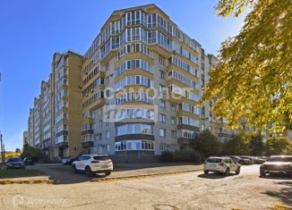 Продается 2-ком. квартира, 76 м2, Омская область, улица Звездова, 132к1