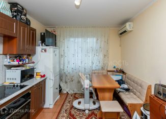 Продажа 2-ком. квартиры, 64 м2, Тюменская область, улица Пермякова, 78к2