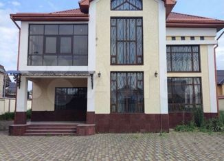 Продаю дом, 320 м2, Нальчик, улица Клары Цеткин, 13/27, район Телемеханика