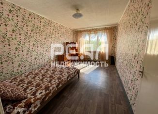 2-комнатная квартира на продажу, 55 м2, Волосово, улица Красных Командиров, 18