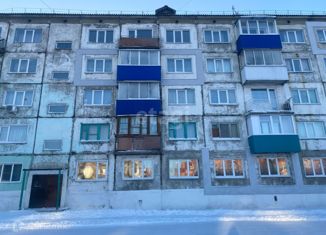 Продается двухкомнатная квартира, 50.4 м2, Кемеровская область, улица Лизы Чайкиной, 50