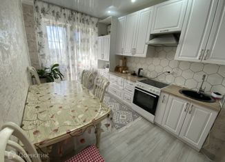 Продам 3-комнатную квартиру, 78 м2, Ставрополь, улица Доваторцев, 90к1