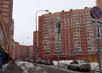Продается 1-ком. квартира, 45 м2, Щербинка, улица Барышевская Роща, 22