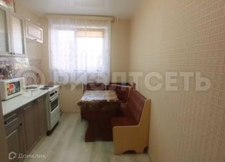 Продам 3-ком. квартиру, 61 м2, поселок городского типа Молочный, улица Гальченко, 8
