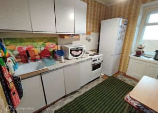 Сдается трехкомнатная квартира, 65 м2, Тюмень, Амурская улица, 68