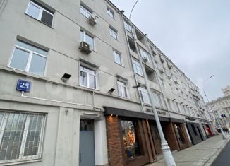 Продается 3-комнатная квартира, 72 м2, Москва, Никитский бульвар, 25, метро Арбатская
