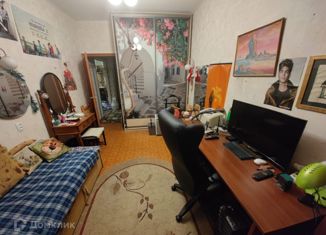 Продаю 2-комнатную квартиру, 56.5 м2, Мурманск, Кильдинская улица, 9