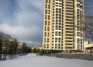 Продам 1-ком. квартиру, 42 м2, Москва, улица Введенского, 13В, улица Введенского