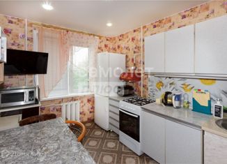 Продам 2-ком. квартиру, 56 м2, Владимир, улица Белоконской, 23