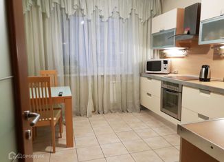 Сдам в аренду 3-комнатную квартиру, 96 м2, Красноярск, улица Авиаторов, 29, ЖК Ковчег