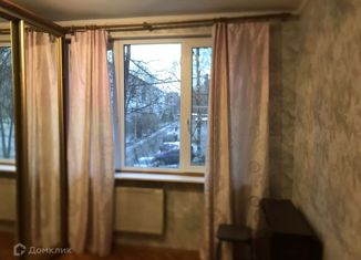 Сдается в аренду комната, 57 м2, Санкт-Петербург, проспект Славы, 19к1, проспект Славы