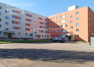 Продам 2-ком. квартиру, 42.3 м2, Киров, Комсомольская улица, 55