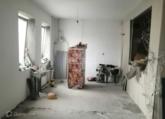 Продам 1-ком. квартиру, 60 м2, Тверь, Заволжский район, Комсомольский проспект, 11к2