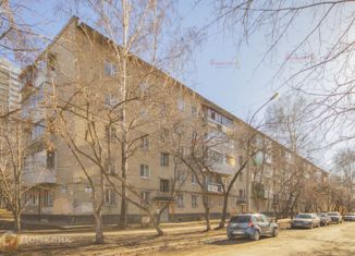 Продам 2-комнатную квартиру, 40 м2, Екатеринбург, улица Лобкова, 30, метро Проспект Космонавтов