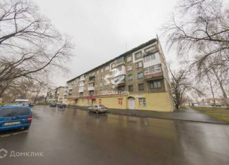 Продам четырехкомнатную квартиру, 83.5 м2, Кемерово, Новостроевская улица, 8, жилой район Кедровка