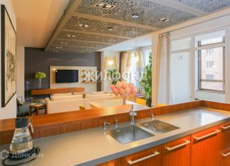 Продается 4-комнатная квартира, 148.5 м2, Новосибирск, улица Урицкого, 20, улица Урицкого