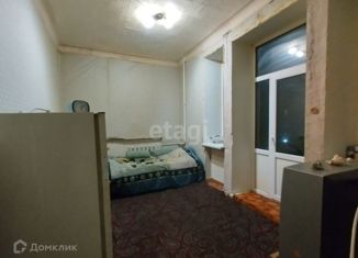 Продажа 4-ком. квартиры, 60 м2, Златоуст, улица Карла Маркса, 4