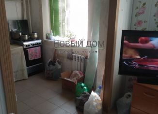 Продается 4-ком. квартира, 65 м2, Великий Новгород, улица Советской Армии, 36к3