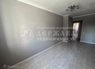 Продается 3-комнатная квартира, 56 м2, Новосибирск, улица Дуси Ковальчук, 83, метро Гагаринская