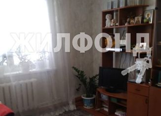 3-комнатная квартира на продажу, 53.2 м2, рабочий посёлок Коченёво, Коммунистическая улица, 5