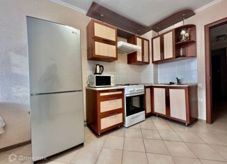 Сдается в аренду 2-ком. квартира, 70 м2, Казань, Горсоветская улица, 29, ЖК Огни Казани