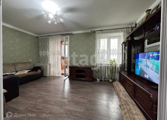 Продается 3-комнатная квартира, 70.6 м2, Брянск, Унечская улица, 99