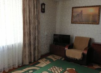 Продается 2-комнатная квартира, 43.6 м2, село Новая Усмань, улица Строителей, 2