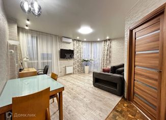 Продажа трехкомнатной квартиры, 69 м2, Новосибирск, ЖК Шесть Звёзд, улица Аникина, 16