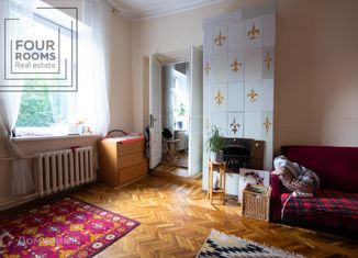 Продается 2-ком. квартира, 40.5 м2, Санкт-Петербург, набережная реки Фонтанки, 18Г, метро Гостиный двор
