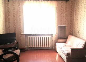 Продажа 2-комнатной квартиры, 60.5 м2, Ленинградская область, Озёрная улица, 1