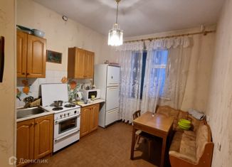 Продажа 2-комнатной квартиры, 56 м2, Мурманская область, улица Георгия Седова, 24