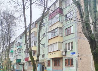 Продается 3-комнатная квартира, 48 м2, Липецк, улица Филипченко, 5/2