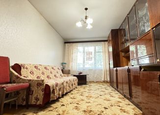 Продам 3-ком. квартиру, 61 м2, Керчь, улица Орджоникидзе, 124