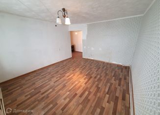 Продажа 2-ком. квартиры, 50 м2, поселок Кировский, Молодёжная улица, 3