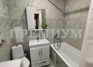 Продам 2-ком. квартиру, 45.9 м2, Самара, улица Виталия Жалнина, 21, метро Юнгородок