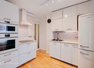 Продам 3-комнатную квартиру, 64.5 м2, Москва, Кировоградская улица, 8к1, метро Южная