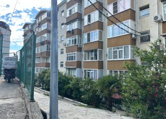 Продается 1-комнатная квартира, 33 м2, Сочи, улица Верхняя Лысая Гора, 10/8