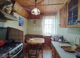 Продажа 3-комнатной квартиры, 58.5 м2, Боровичи, набережная 60 лет Октября, 7