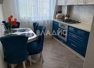 Продаю 2-ком. квартиру, 55 м2, Лакинск, Майская улица, 7
