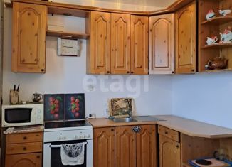 Сдается в аренду 4-комнатная квартира, 78.3 м2, Лянтор, 10-й микрорайон, 63