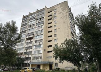 Продаю 2-комнатную квартиру, 47 м2, Екатеринбург, улица Крауля, 79, метро Динамо