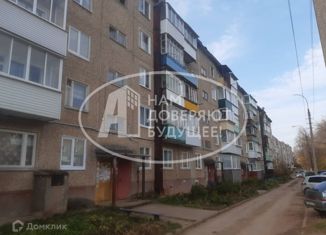 Продажа 2-комнатной квартиры, 38.4 м2, Нытва, улица Карла Маркса, 46