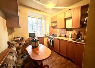 Продам 2-ком. квартиру, 46.4 м2, Нижний Новгород, улица Радио, 2к1, улица Радио