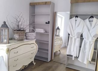 Продажа 2-ком. квартиры, 56.9 м2, Балтийск, улица Матросова, 9