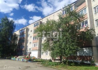 Продажа 2-ком. квартиры, 52 м2, Костромская область, улица Октябрьской Революции, 27